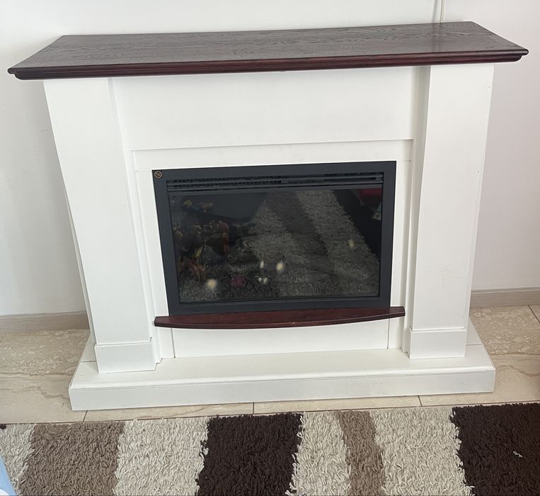 Șemineu electric modern – Căldură instant & design elegant!