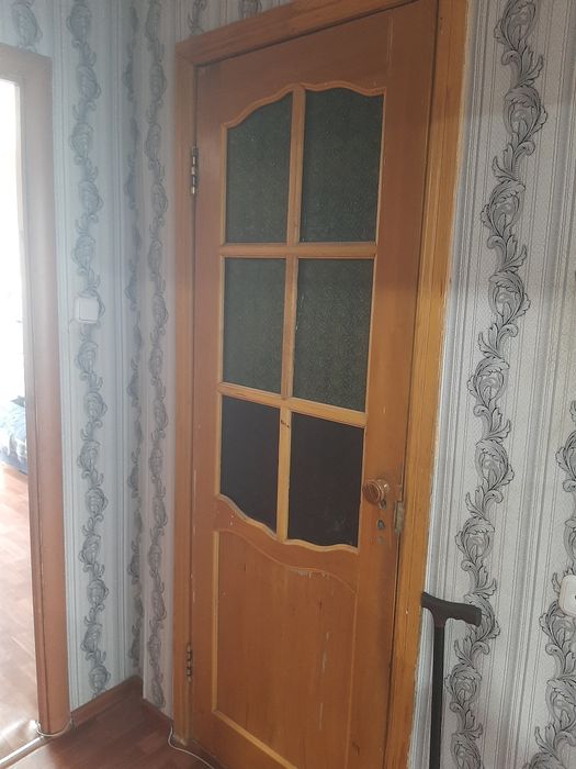 Продаю двери межкомнатные