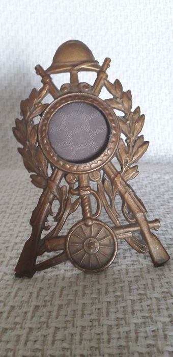 Ornament militar .