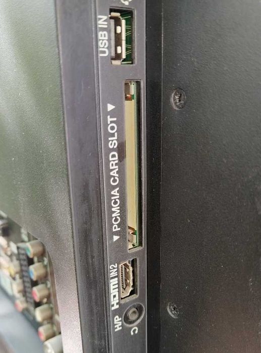 ЖК ТВ LG 32" продам