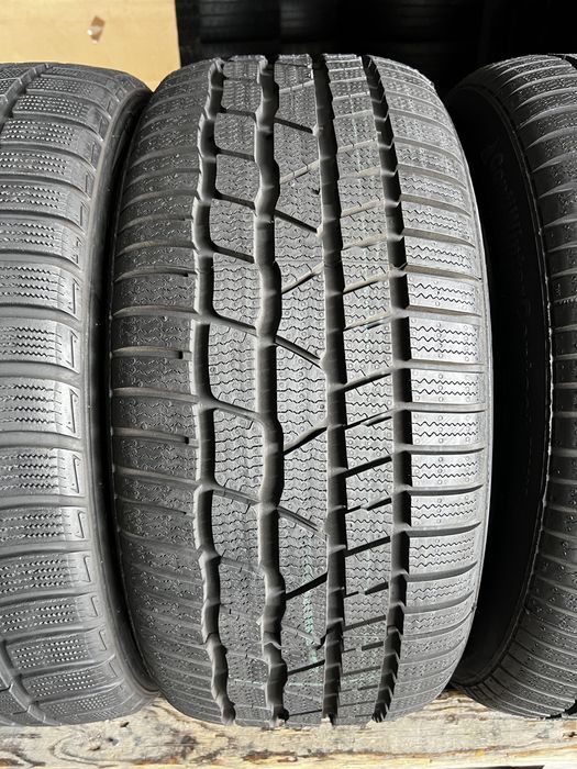 4 anvelope M+S 235/45/17 , Continental /Nexen , 7-9 mm