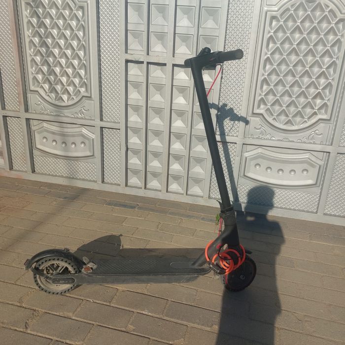 Продается электро самокат хсиоми м365