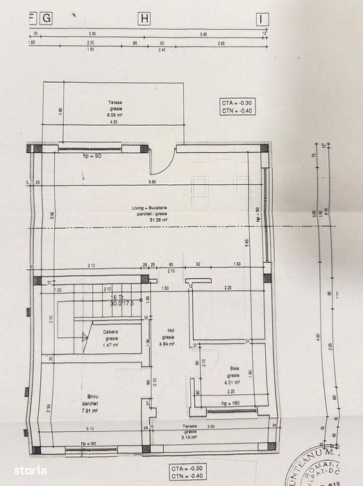 Casă modernă tip triplex, unitate de capăt