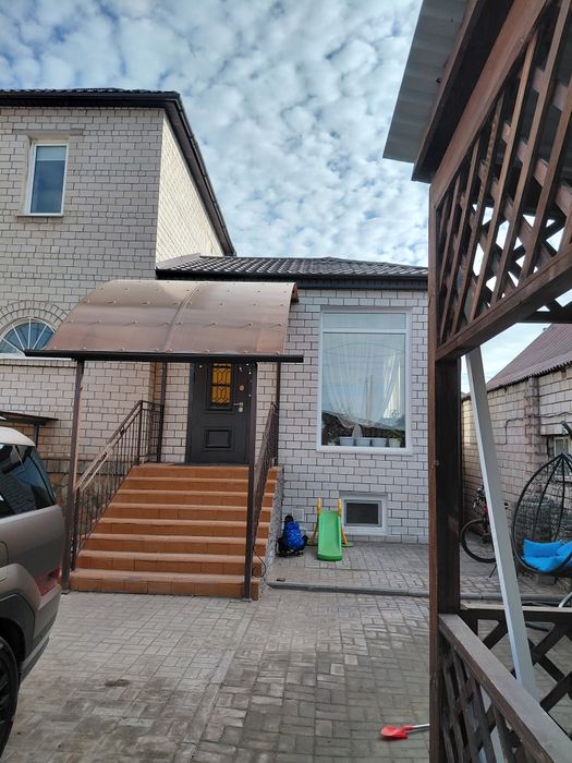 Продам коттедж 2 этажный