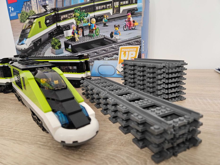 LEGO City Tren expres de pasageri 60337