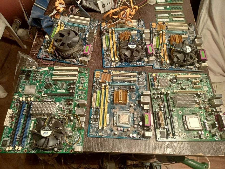 материнская плато от ПК