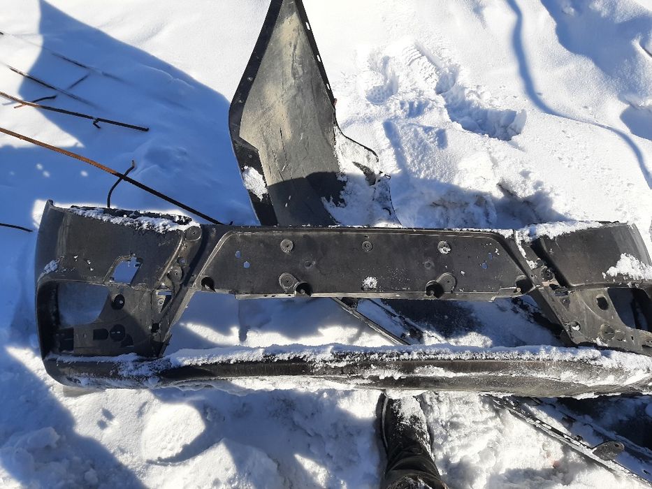 Бампера бмв, лада веста по 10 ке