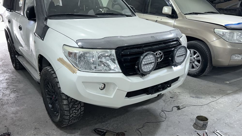 Toyota Land Cruiser 200