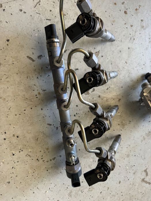 Kit injectie bmw x1 f48 x2 f39 injectoare pompa rampa