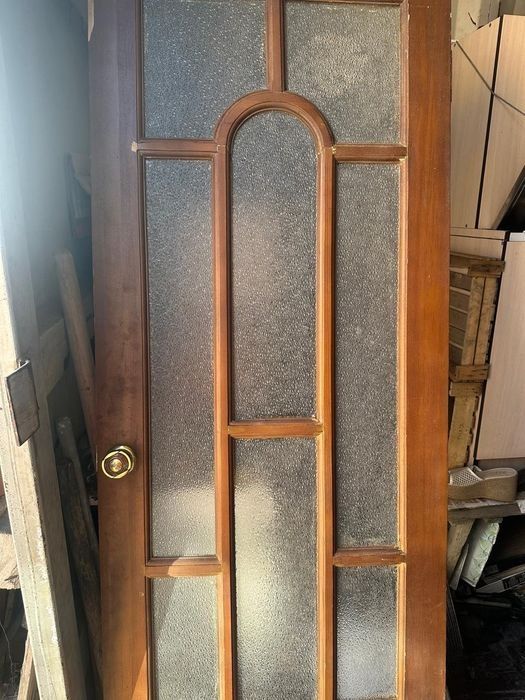 Дверь межкомнатная. Высота 2м. Ширина 70 см. 5 000 тг.