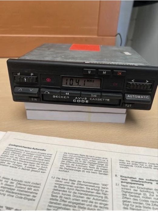 Casetofon auto vintage Becker Avus cu manuale impecabil!!!