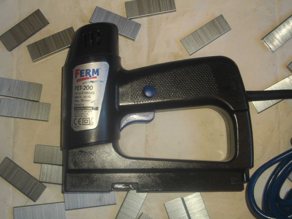 Електрически Дърводелски Такер 8-16мм 15-32мм Немски Холандия РАЗЛИЧНИ