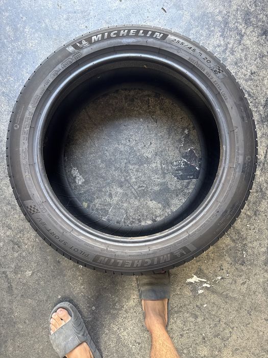 255/45/20 Michelin