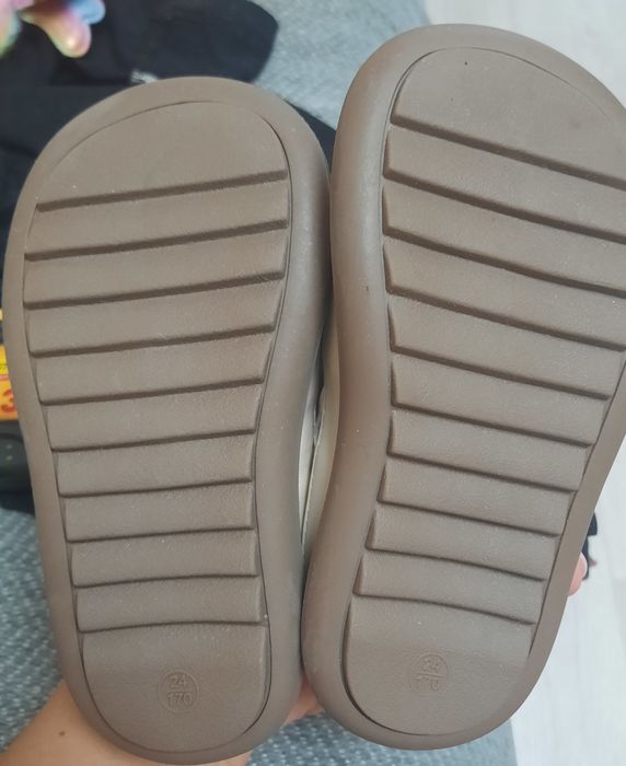 Продаются детские сандали