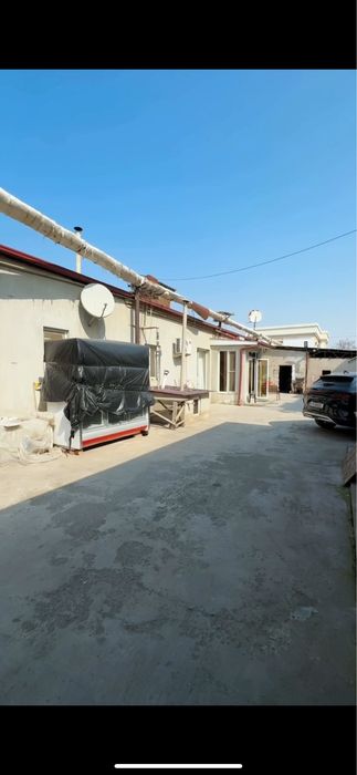 Продается нежилое помещение с размером в 10 соток на Бектемирском райо