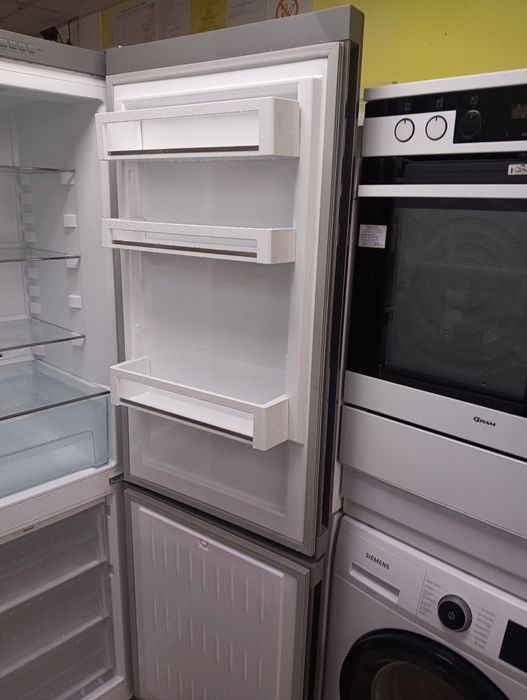 Иноксов комбиниран хладилник с фризер Liebherr с 2 години  ГАРАНЦИЯ!