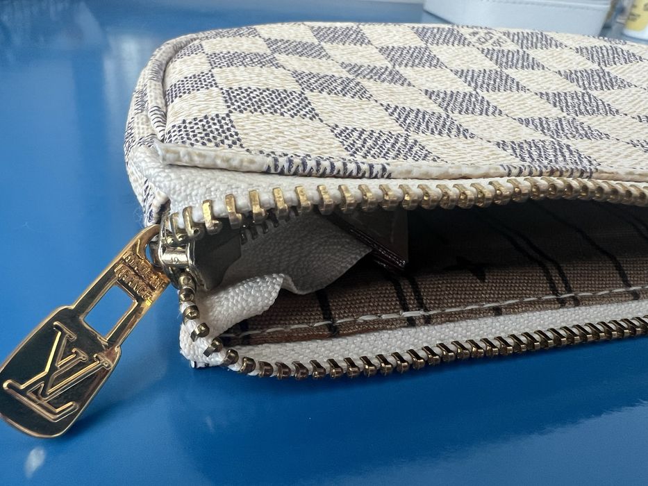 Louis Vuitton клъч/портмоне