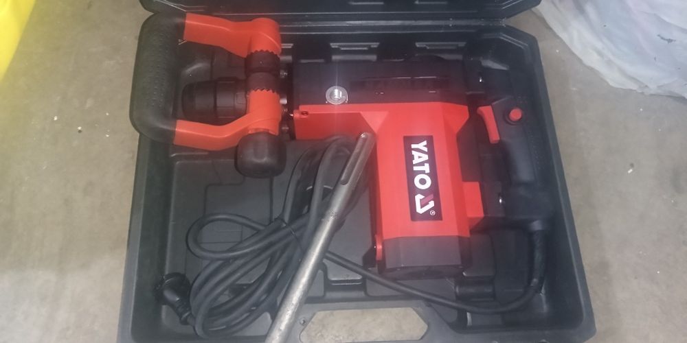 Ciocan rotopercutor yato