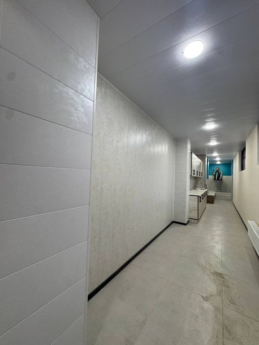 Продаётся цокольный этаж в Мухташам Muhtasham