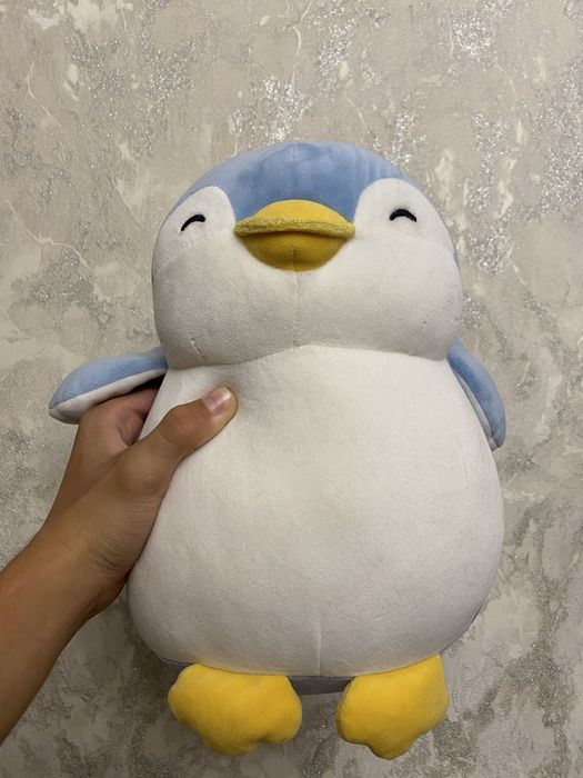 Плюшевый пингвин
