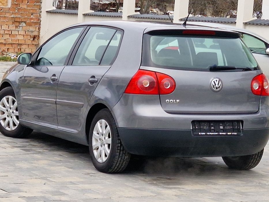 Vand Golf 5 2l  an 2008 acte de Germania