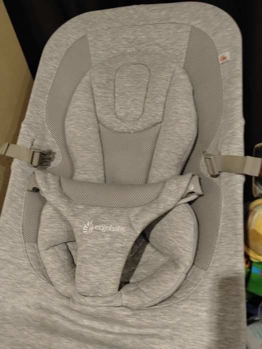 Детско легло и шезлонг