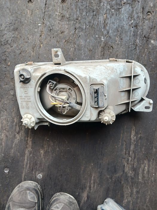 Фара Фольксваген Гольф3 правая