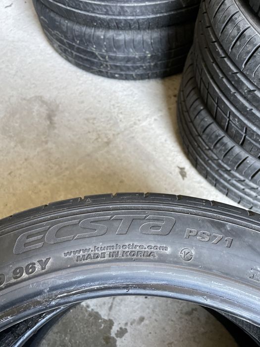 225/45/19 KUMHO 2бр. 4.5мм