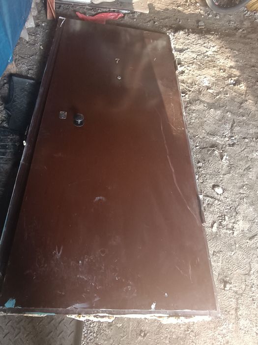 Продам дверь железную