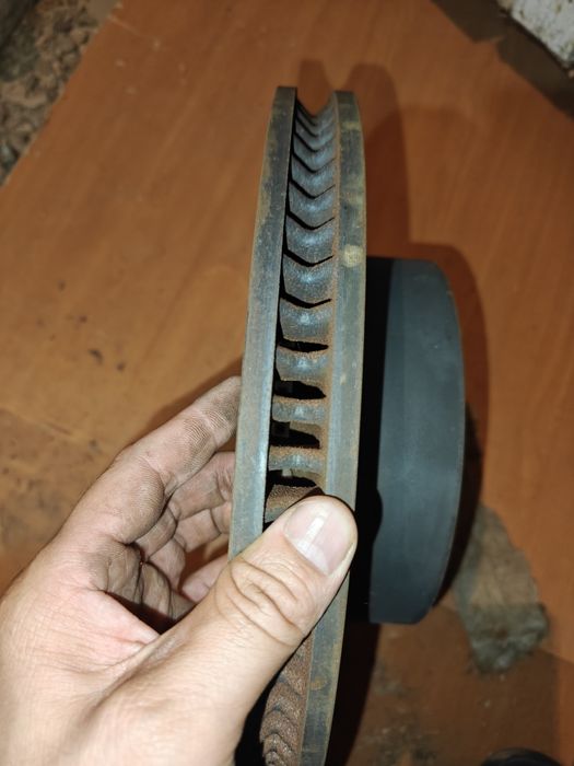 Тормозные диски Toyota LC 300