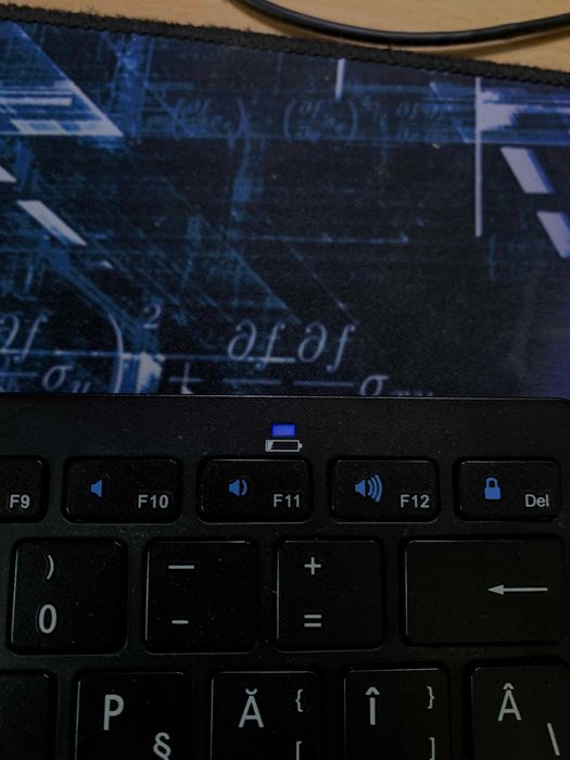 Hama Tastatura Bluetooth, Neagra, compatibil cu Android/iOS/Windows