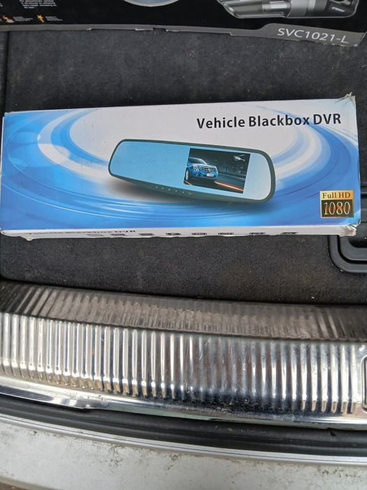 Oglinda auto, Statie auto, Aspirator suto, Saltea de dormit.
