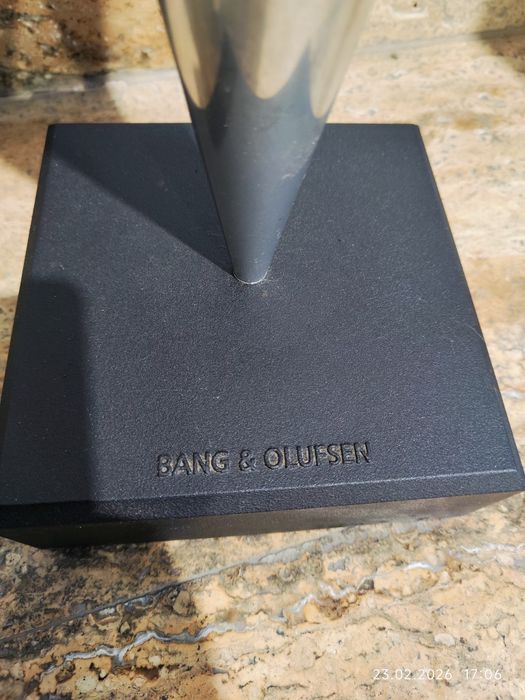 Boxe Bang & olufsen Beolab 8000. Made in Denmark