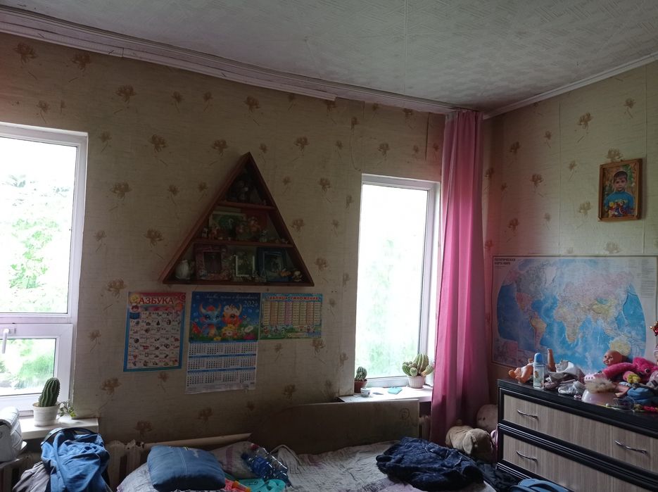 4 -комнатный дом в Пришахтинске