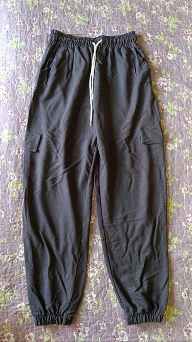 Тонкие серые брючки на девочку 8-10 лет