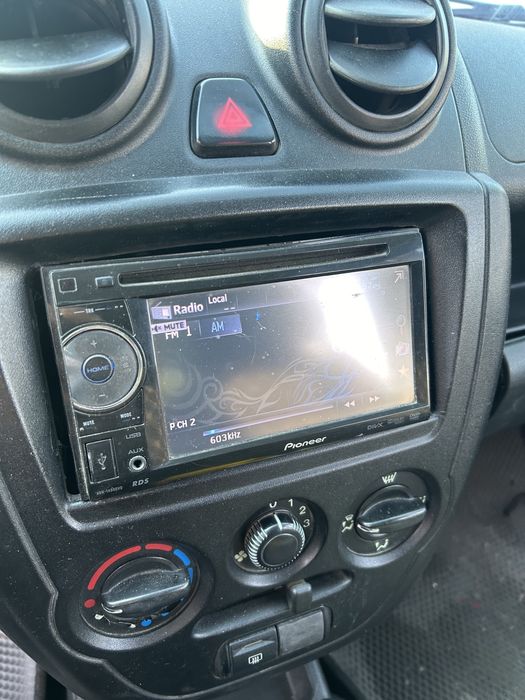 Мафон , пионер , в хорошем состояние просто стоит .