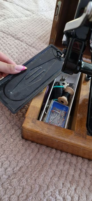 Старинна шивашка машина