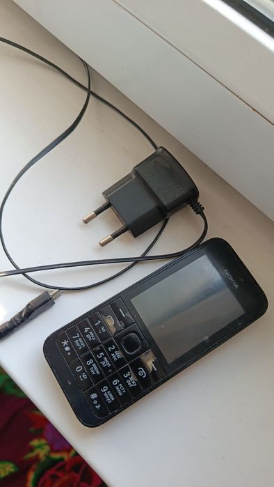 Продам телефон простой с камерой