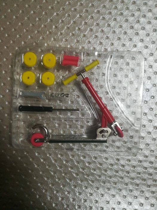 Скейт парк с фингербордами