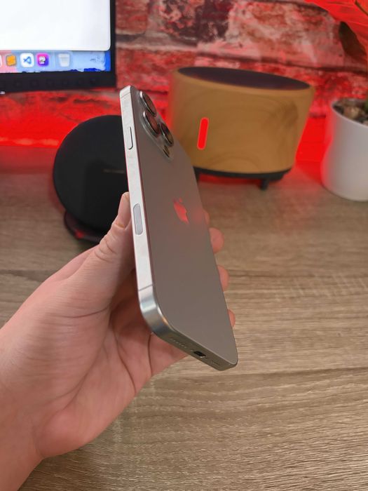 iPhone 16 Pro Max 512 GB 93% 1 Година Гаранция + Оригинален кейс