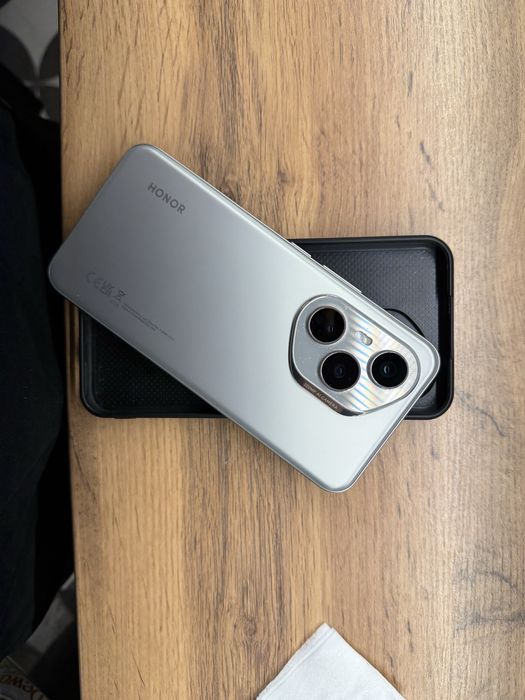 Honor 400 Pro 12/512 ГБ | Состояние как новый