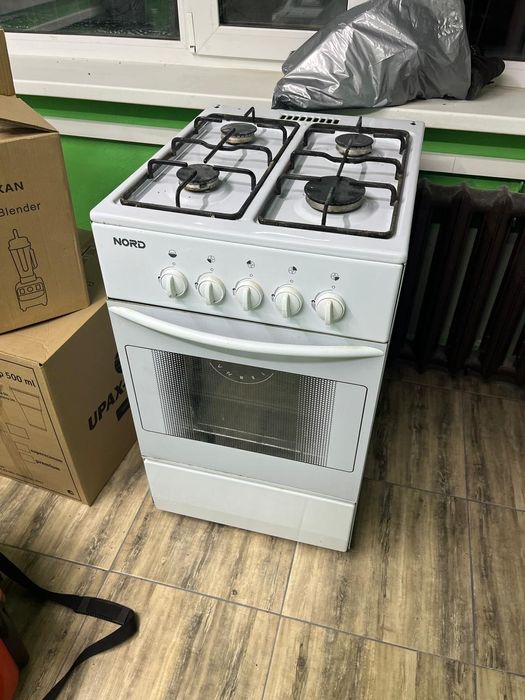 Продам газовую плиту