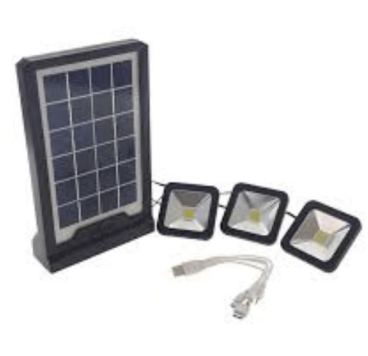 Proiector Solar Power Bank Cu 3 Becuri LED și Multicablu CL-06A
