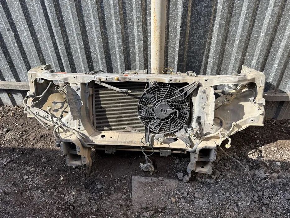 Телевизор на Pajero 4