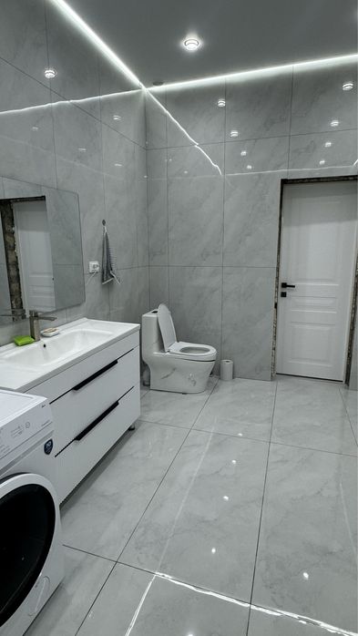 Жаңадан салынған үлкен үй!