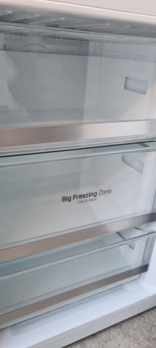 Хладилник с фризер LG 200см А++ NoFrost