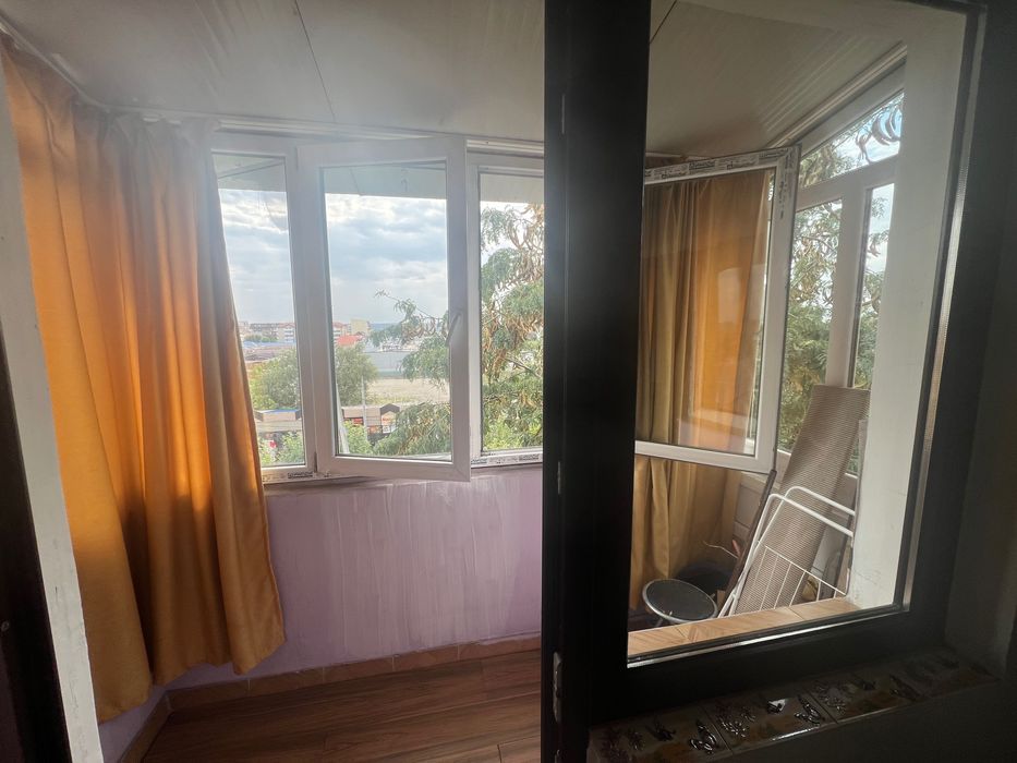 Garsonieră modesta de închiriat – Craiovița Nouă, zona Racheta