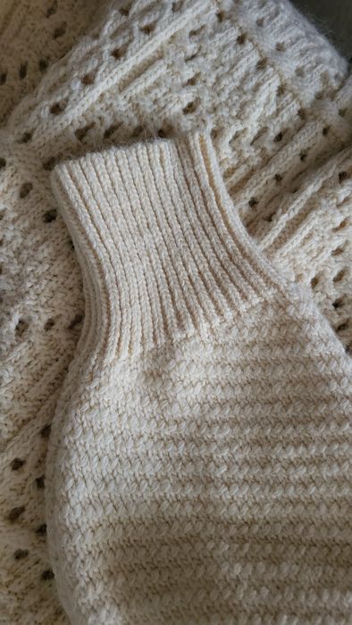 Pulover Mango cu mâneci bufante, nou cu etichetă