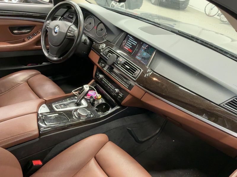 BMW 5er 520d xDrive Lounge 2015