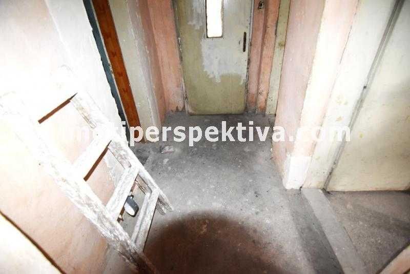 реф.15402 Обзаведен етаж от къща в Прослав!